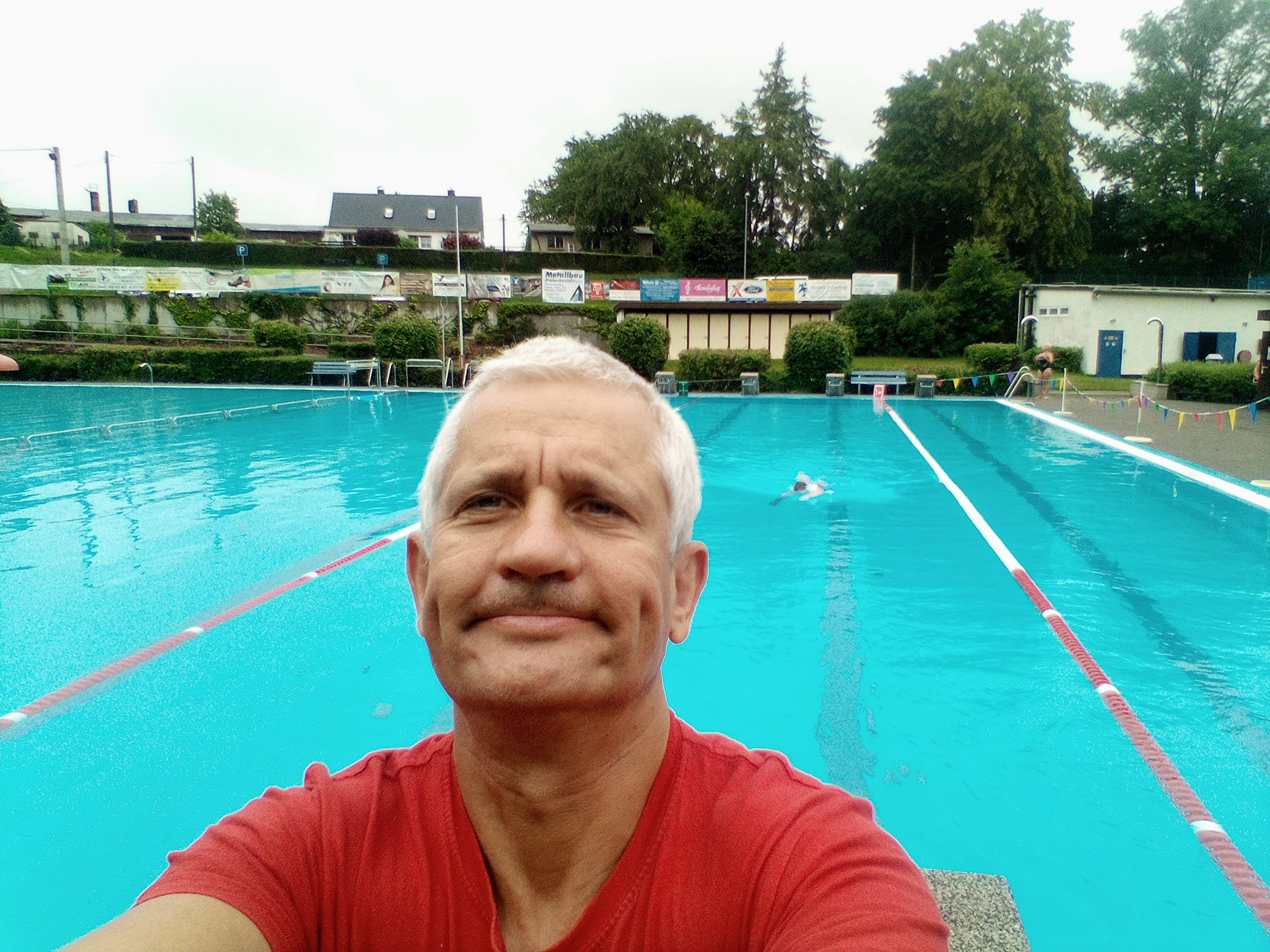 10.000 m im Freibad